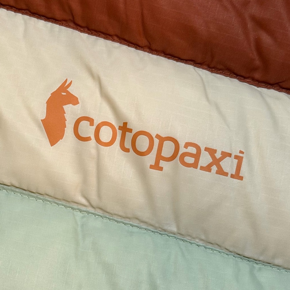 Cotopaxi Fuego Hooded Down Jacket - Picture 4 of 6